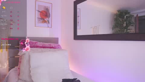 Snapshot of lia_mackenzie chatting on 07-02-26, 01:17 liaa online show from 07-02-26, 01:17