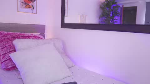 Snapshot of lia_mackenzie chatting on 07-09-26, 02:32 liaa online show from 07-09-26, 02:32