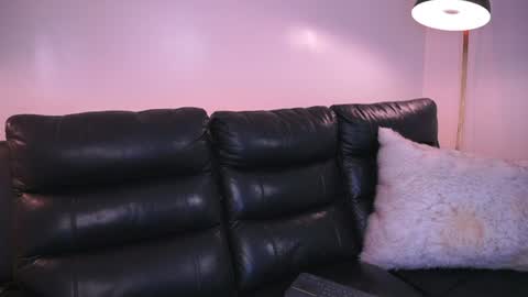 Snapshot of lia_mackenzie chatting on 07-17-26, 06:13 liaa online show from 07-17-26, 06:13