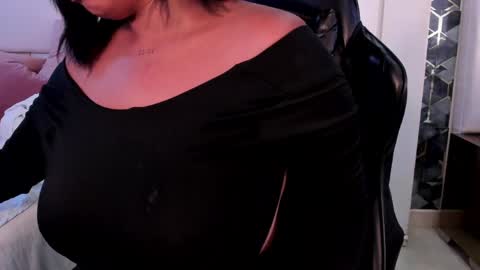 Snapshot of lia_mariana chatting on 06-03-26, 04:48 lia_mariana online show from 06-03-26, 04:48
