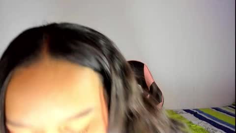 Lia online show from 12-19-25, 12:39