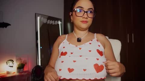 Lia  online show from 10-24-25, 02:46