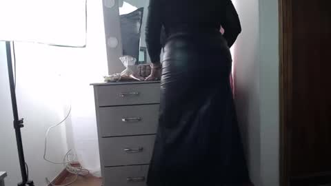 Snapshot of lia_taylorr1 chatting on 09-18-25, 12:18 Lia Taylor online show from 09-18-25, 12:18