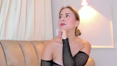 Snapshot of lia_walton__ chatting on 02-07-26, 12:09 liz walton online show from 02-07-26, 12:09