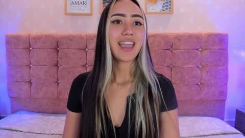 Snapshot of liaa_18 chatting on 02-05-25, 06:35 Liaa online show from 02-05-25, 06:35