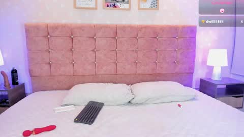 Snapshot of liaa_18 chatting on 02-15-25, 05:41 Liaa online show from 02-15-25, 05:41