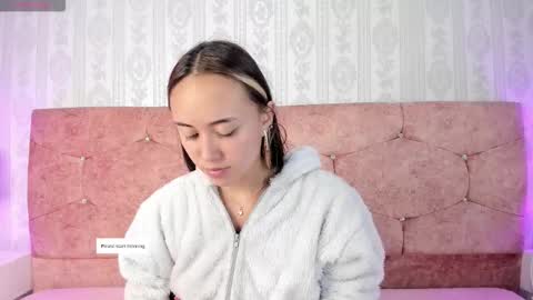 Snapshot of liaa_18 chatting on 09-21-25, 02:35 Liaa online show from 09-21-25, 02:35