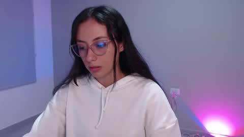   lia  online show from 01-07-26, 12:13