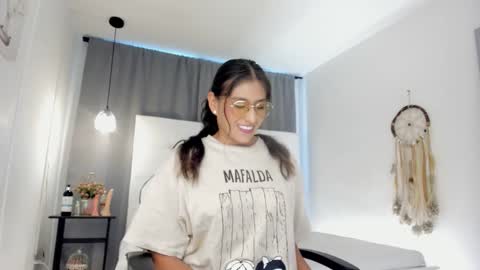 Snapshot of liaa_moretti_ chatting on 01-13-26, 07:19 Liaa online show from 01-13-26, 07:19