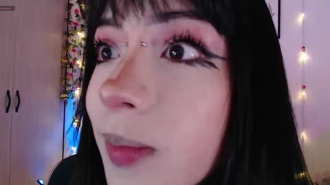 Snapshot of liaa_rodriguezz chatting on 04-28-26, 02:38 Liaa online show from 04-28-26, 02:38