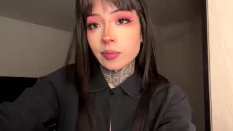 Snapshot of liaa_rodriguezz chatting on 05-17-26, 01:58 Liaa online show from 05-17-26, 01:58