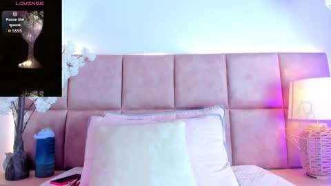 Snapshot of liaagener chatting on 12-01-25, 02:49 Liaa online show from 12-01-25, 02:49