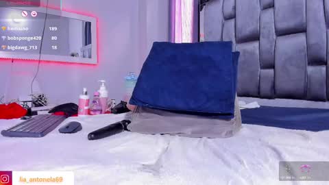 Snapshot of liaantonella69 chatting on 02-14-25, 07:02 Antonela online show from 02-14-25, 07:02