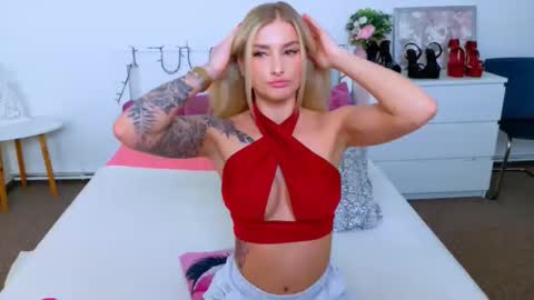 Lia online show from 04-14-26, 10:43