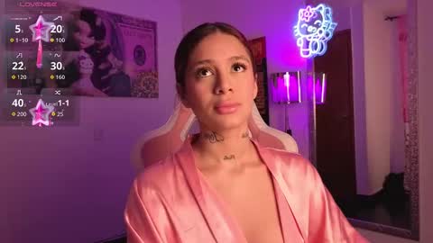 Snapshot of liabutera chatting on 09-25-25, 02:10 Lia Butera online show from 09-25-25, 02:10