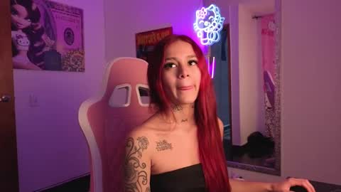 Snapshot of liabutera chatting on 10-14-25, 03:24 Lia Butera online show from 10-14-25, 03:24