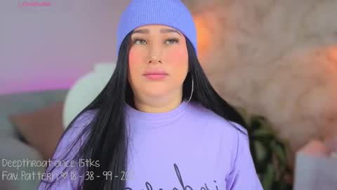 Lia Cox online show from 11-19-25, 03:06