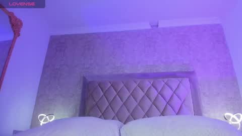 Lia online show from 12-30-24, 10:23