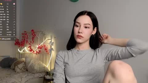 Lia  online show from 03-13-26, 09:49