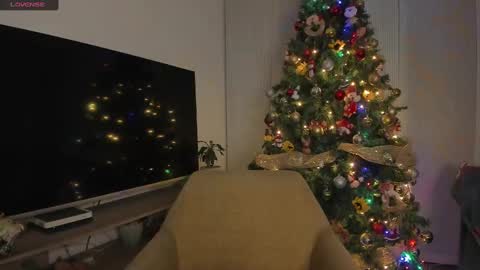 Lia  online show from 12-22-24, 05:12