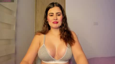 Lia  online show from 05-31-26, 01:25