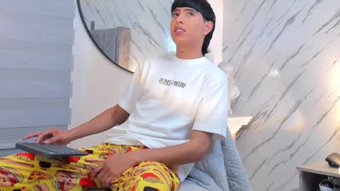 Liam online show from 01-25-25, 11:54