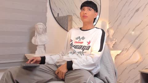 Liam online show from 02-03-25, 02:25