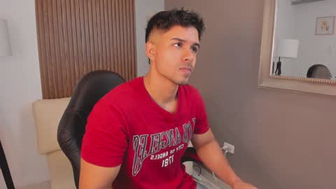 Snapshot of liam_colliins chatting on 01-12-25, 11:39 Liam Collins online show from 01-12-25, 11:39