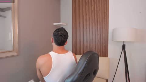 Snapshot of liam_colliins chatting on 02-08-25, 11:44 Liam Collins online show from 02-08-25, 11:44