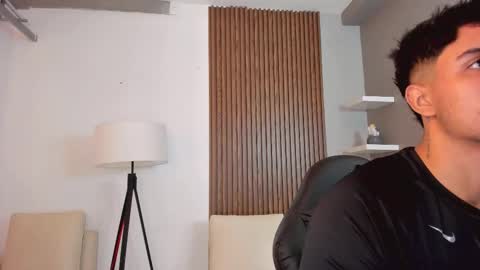 Snapshot of liam_colliins chatting on 02-18-25, 11:33 Liam Collins online show from 02-18-25, 11:33
