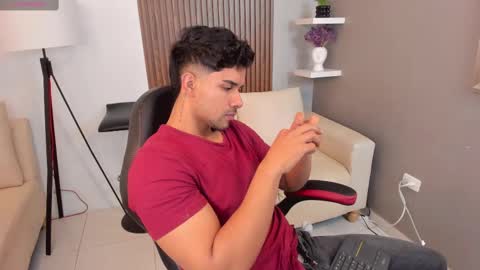 Snapshot of liam_colliins chatting on 02-26-25, 11:52 Liam Collins online show from 02-26-25, 11:52