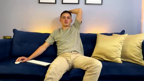 Snapshot of liam_enzho chatting on 01-09-25, 09:58 Liam online show from 01-09-25, 09:58