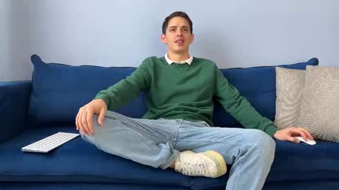 Snapshot of liam_enzho chatting on 09-10-25, 01:22 Liam online show from 09-10-25, 01:22