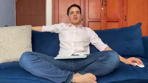 Snapshot of liam_enzho chatting on 01-14-26, 02:44 Liam online show from 01-14-26, 02:44