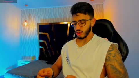 LIAM KLEIN online show from 12-15-25, 11:25