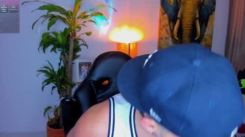 liam online show from 02-09-25, 03:32