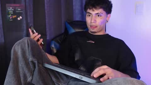 Liam online show from 11-16-25, 06:13