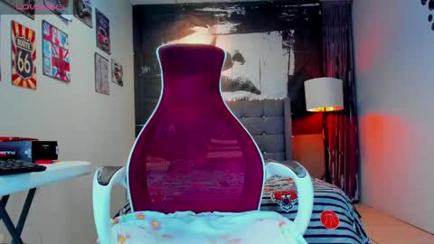 Snapshot of liam_scoot_ chatting on 06-06-26, 07:02 LIN online show from 06-06-26, 07:02