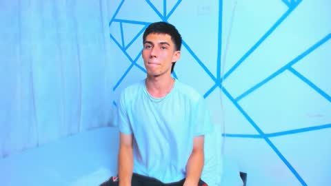 Snapshot of liam_scott77 chatting on 11-02-25, 01:08 Liam scott77 online show from 11-02-25, 01:08