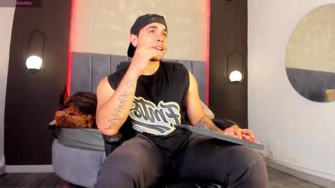 Snapshot of liam_walk chatting on 09-16-25, 10:11 Liam online show from 09-16-25, 10:11