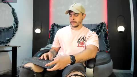 Liam online show from 12-22-25, 09:45