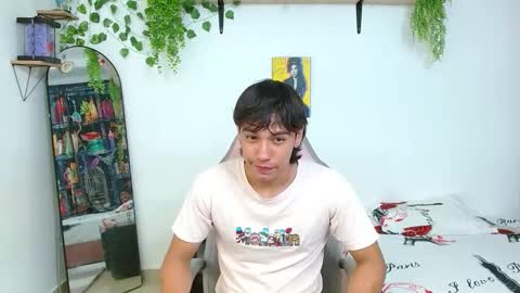 Snapshot of liam_xul chatting on 09-23-25, 07:06 liamxul online show from 09-23-25, 07:06