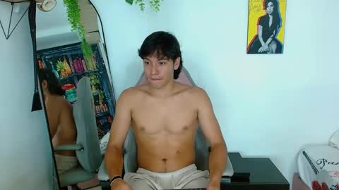 Snapshot of liam_xul chatting on 10-04-25, 07:45 liamxul online show from 10-04-25, 07:45