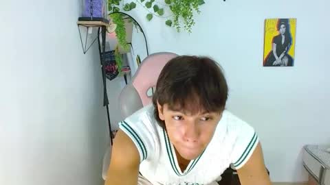 Snapshot of liam_xul chatting on 10-23-25, 06:39 liamxul online show from 10-23-25, 06:39