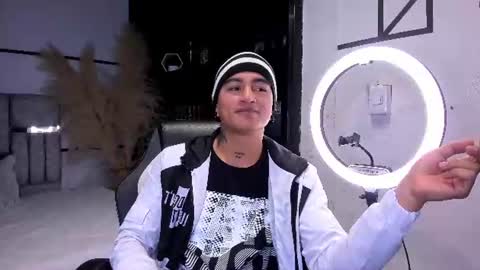 Snapshot of liamdeep_ chatting on 07-10-26, 07:05 LiamDeep online show from 07-10-26, 07:05