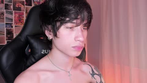 Snapshot of liamelf chatting on 12-27-24, 10:12 Liam online show from 12-27-24, 10:12