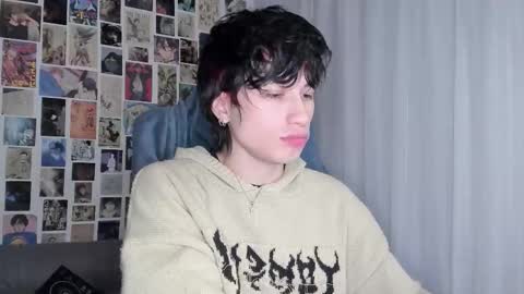 Snapshot of liamelf chatting on 09-17-25, 06:59 Liam online show from 09-17-25, 06:59