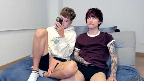 Snapshot of liamelf chatting on 01-08-26, 08:27 Liam online show from 01-08-26, 08:27