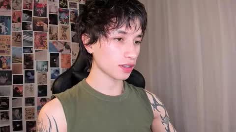 Snapshot of liamelf chatting on 03-16-26, 05:02 Liam online show from 03-16-26, 05:02