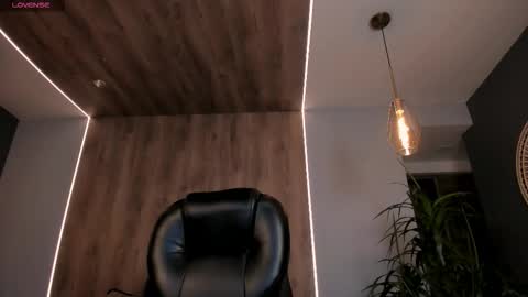 Liam online show from 01-08-26, 04:15